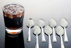 cola and teaspoons of sugar jpeg on thrivelowcarb.com
