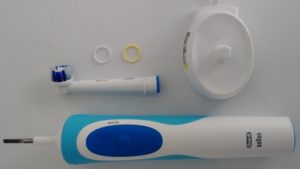 Oral B Vitality electric toothbrush on thrivelowcarb.com